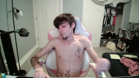 straightwhiteboy21  29-08-2022